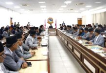 कर्मचारीलाई प्रधानमन्त्री बालेनको निर्देशन- सरकारको स्पिरिट समात्नू, ढिलासुस्ती चल्दैन